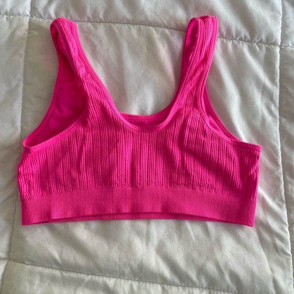 ‼️SOLD‼️ 🩷 Hot Pink Sports Bra 🩷 - Picture 2 of 4